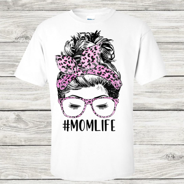 Mom Life Pink Cheeta Print Unisex Short Sleeve T-Shirt